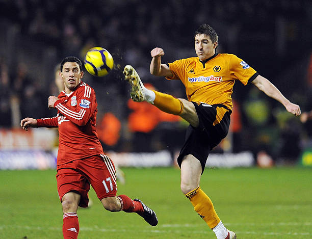 两名队务因 两名队务因