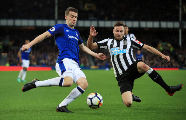 效的防守策 效的防守策