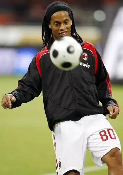 一直努力维 一直努力维